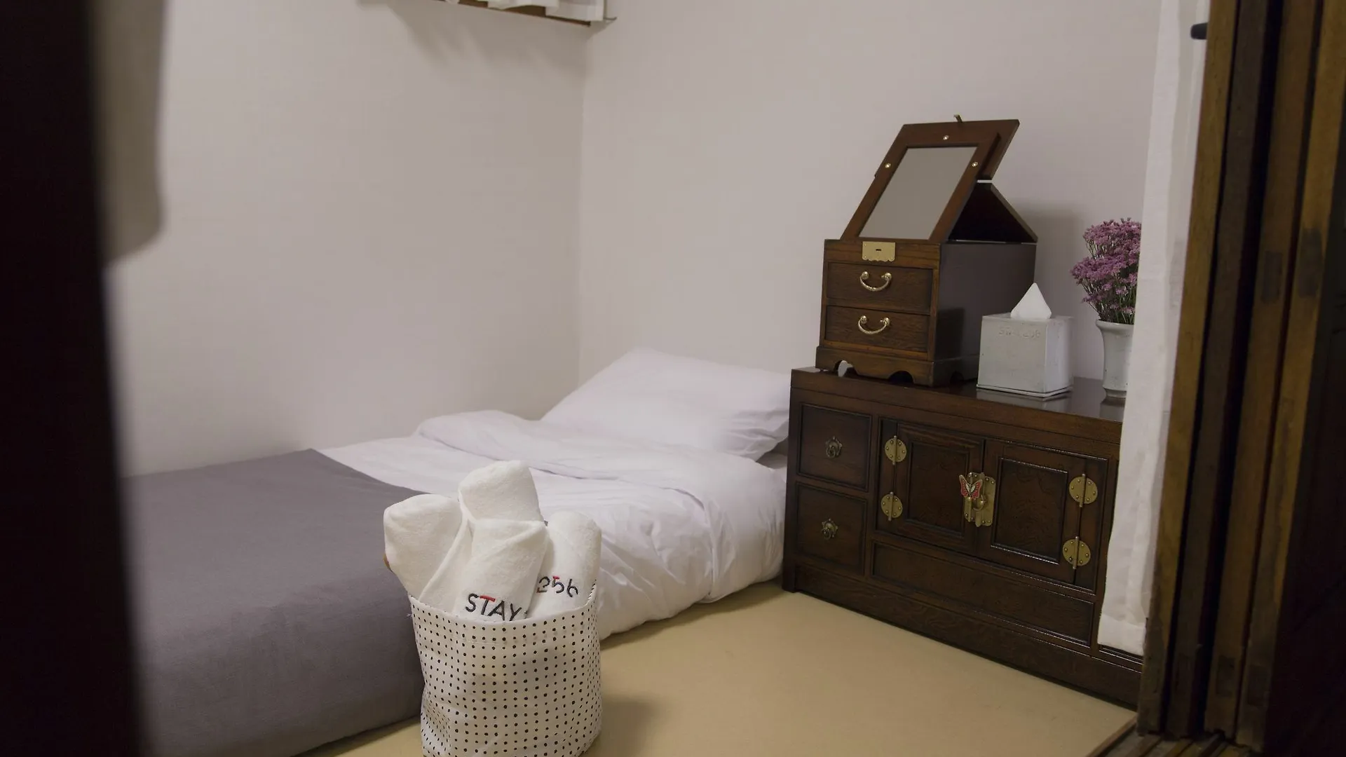 Stay 256 Hanok Guest House Szöul 2*,